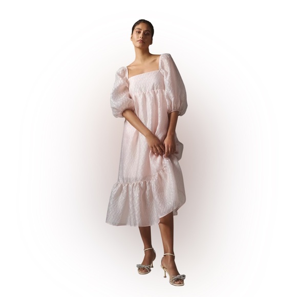 Anthropologie Dresses & Skirts - Anthropologie Textured Puff Sleeve Midi Dress Romantic Blush Pink Size L